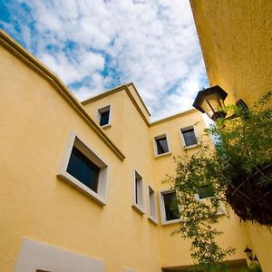 Hotel La Pequena Valencia